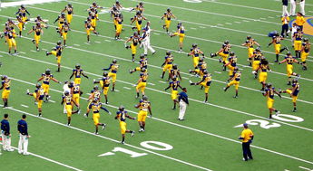 爱游戏平台-赛季最热话题：裁判争议不断，足球公正性引发热议，足球公平吗