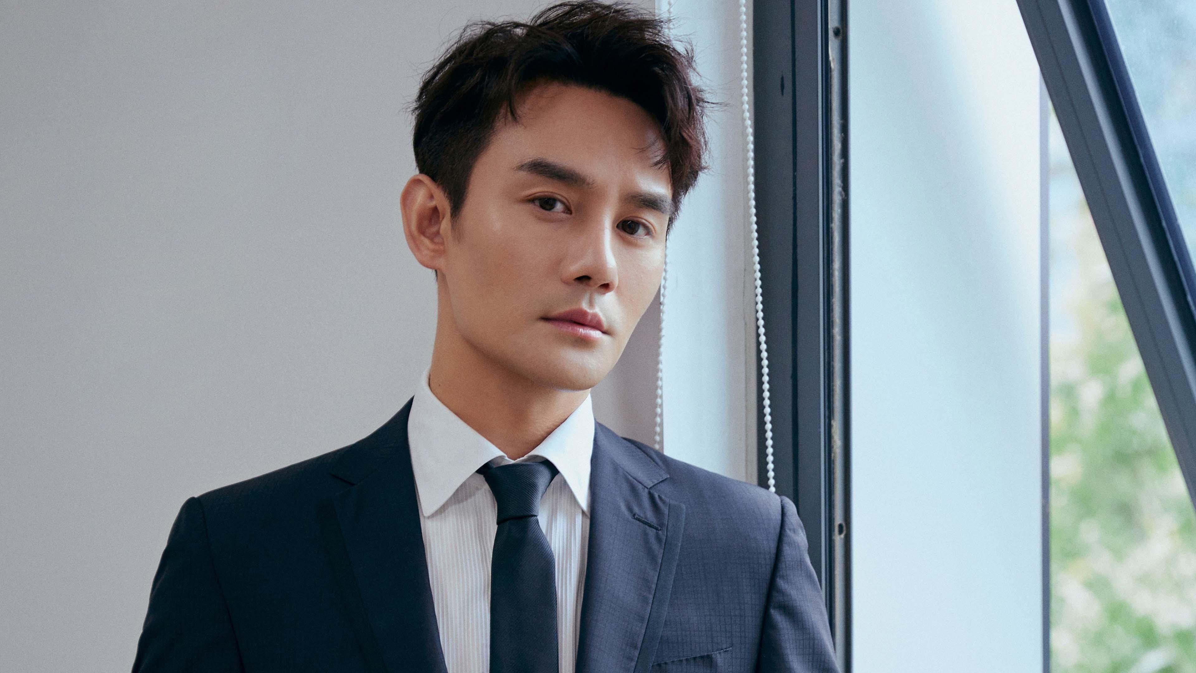 爱游戏平台-五大联赛是否重视通过前场横移调动后防空档，五大联赛场地大小