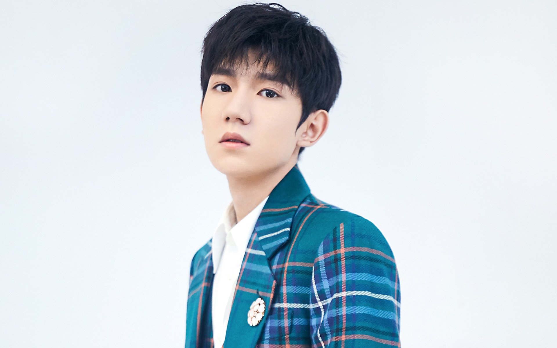 -拜仁强打右路，频频撕裂博卡防线，拜仁一直很强