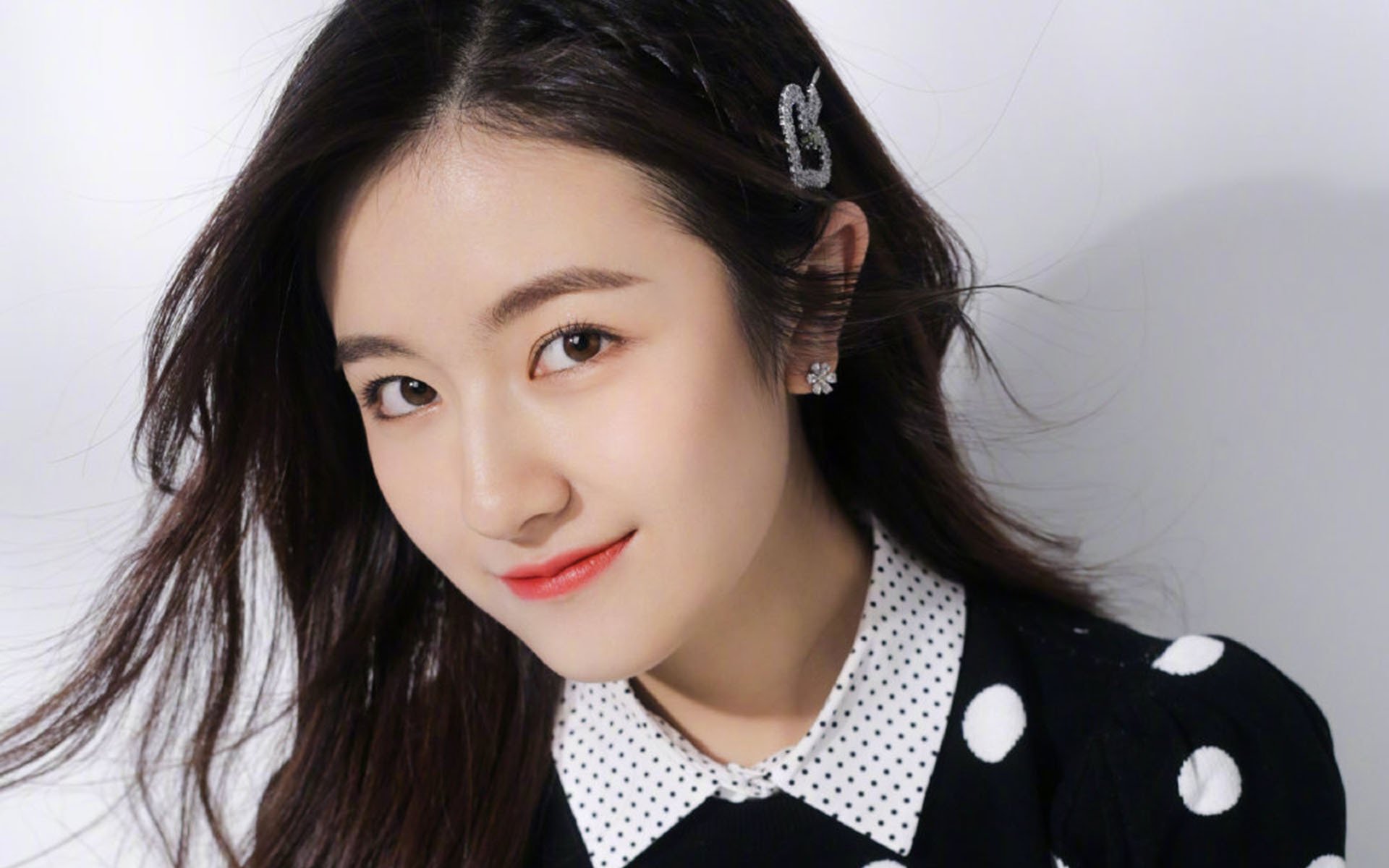 爱游戏平台-电竞世界冠军赛即将打响全球目光聚焦巅峰对决，电竞世界联赛