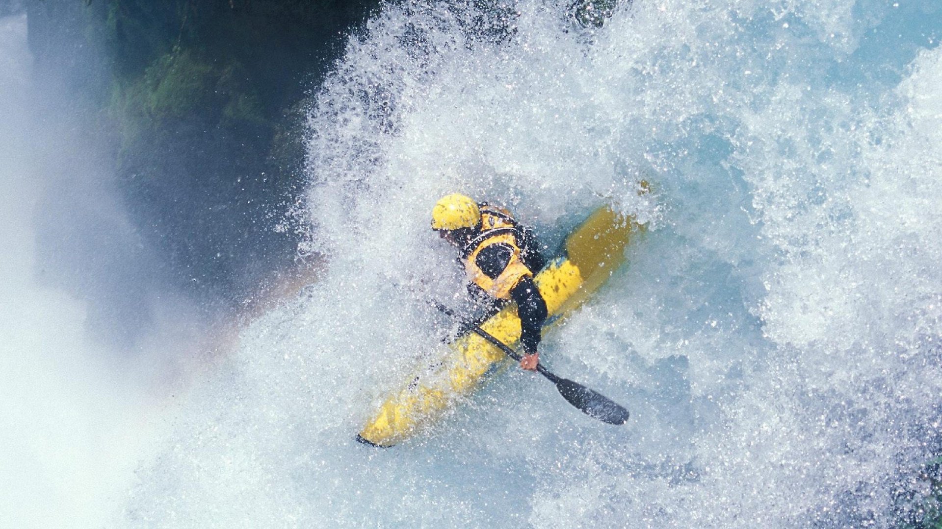 球队氛围和谐，凝聚力成夺冠关键，如何增强球队凝聚力
